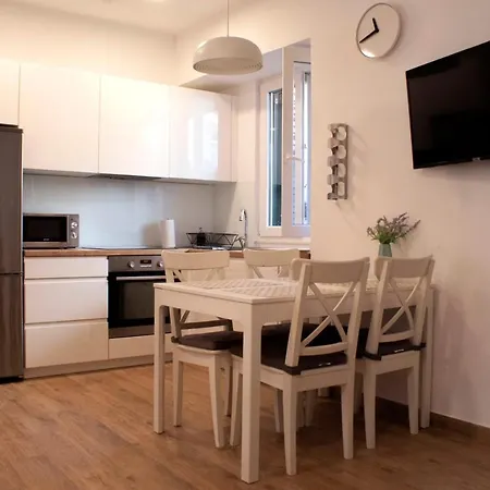 Lilly Apartment *